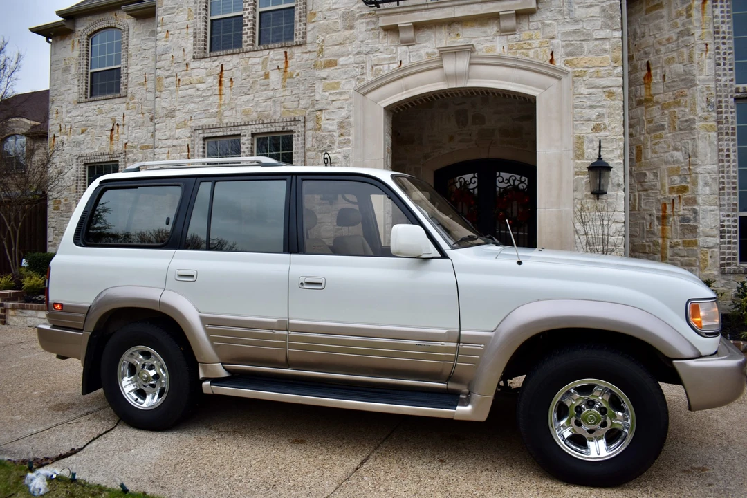 1997 Lexus LX 1st Gen - Image 7 of 31
