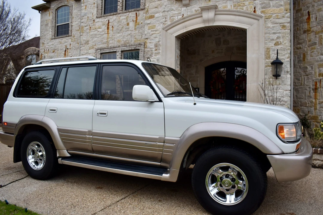 1997 Lexus LX 1st Gen - Image 6 of 31