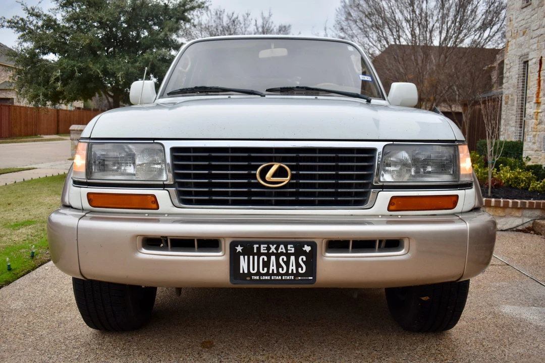 1997 Lexus LX 1st Gen - Image 28 of 31