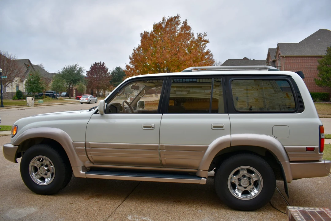 1997 Lexus LX 1st Gen - Image 20 of 31