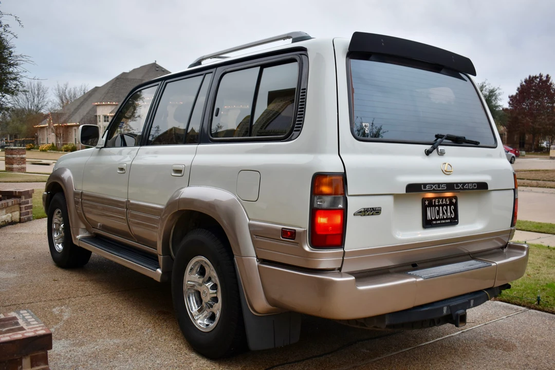 1997 Lexus LX 1st Gen - Image 17 of 31