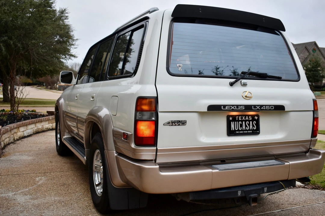 1997 Lexus LX 1st Gen - Image 16 of 31