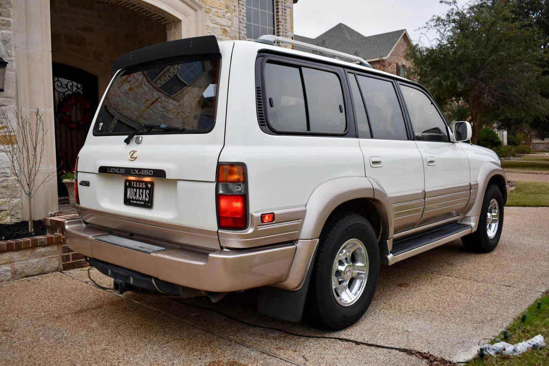 1997 Lexus LX 1st Gen - Image 13 of 31