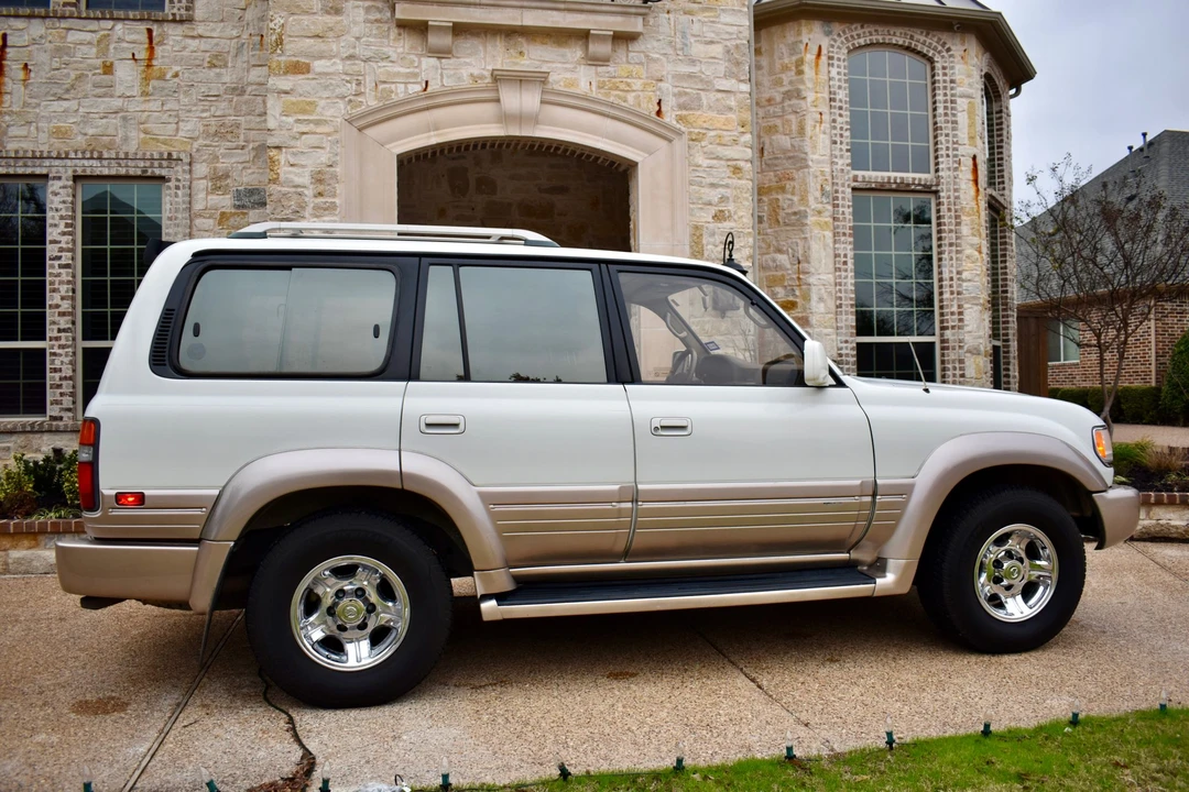 1997 Lexus LX 1st Gen - Image 10 of 31