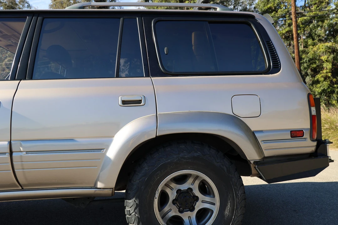 1997 Lexus LX 1st Gen - Image 30 of 31