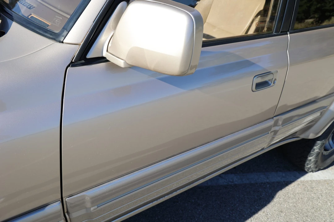 1997 Lexus LX 1st Gen - Image 24 of 31