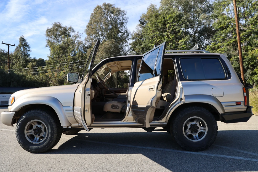 1997 Lexus LX 1st Gen - Image 13 of 31