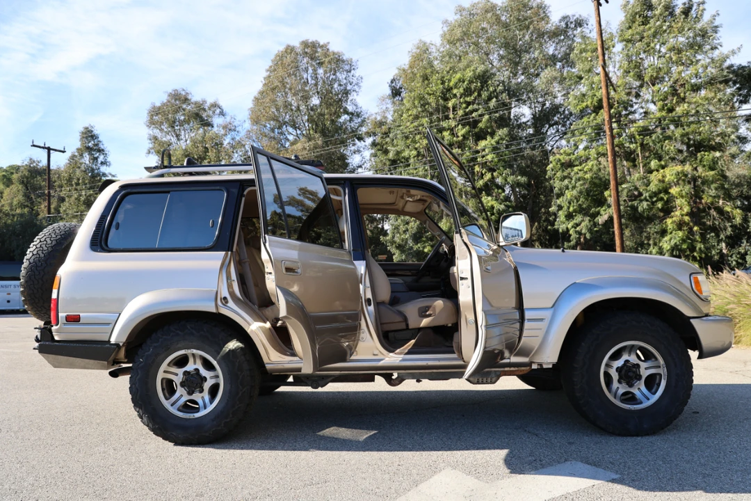1997 Lexus LX 1st Gen - Image 14 of 31