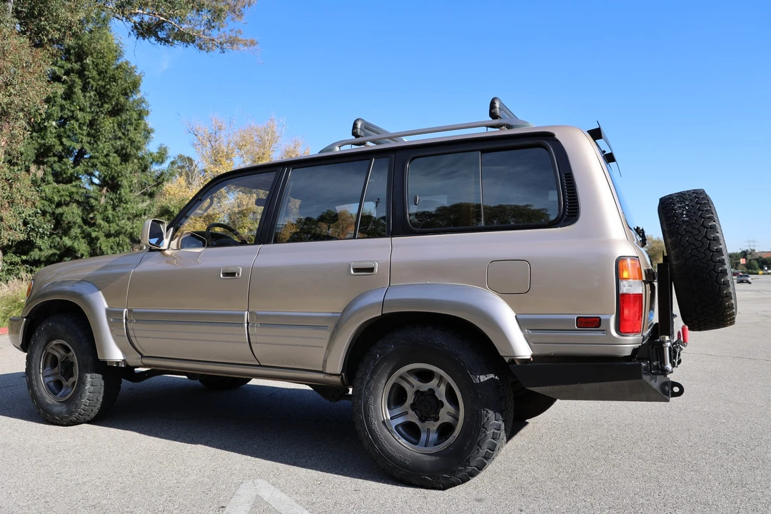 1997 Lexus LX 1st Gen - Image 11 of 31