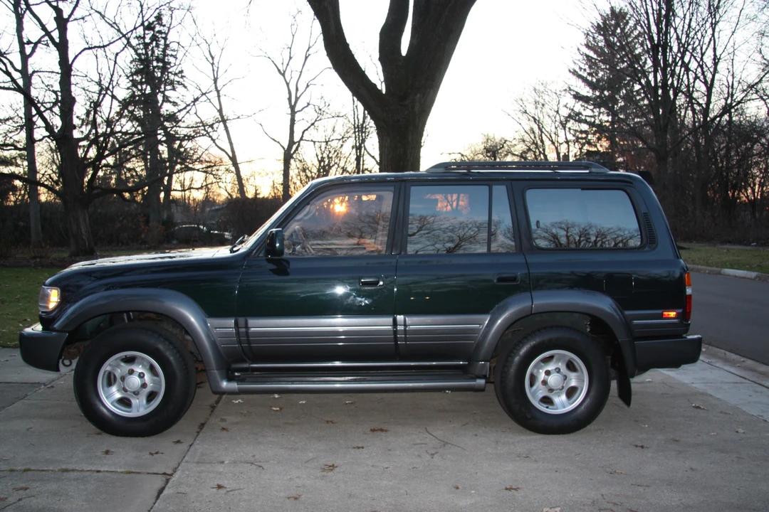 1997 Lexus LX 1st Gen - Image 15 of 31