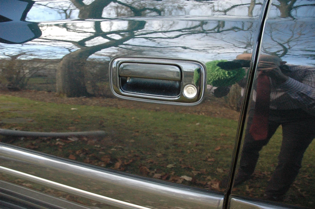 1997 Lexus LX 1st Gen - Image 30 of 31