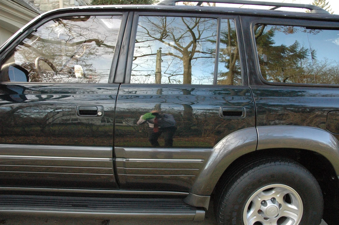 1997 Lexus LX 1st Gen - Image 24 of 31
