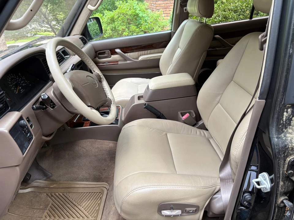 1997 Lexus LX 1st Gen - Image 25 of 31
