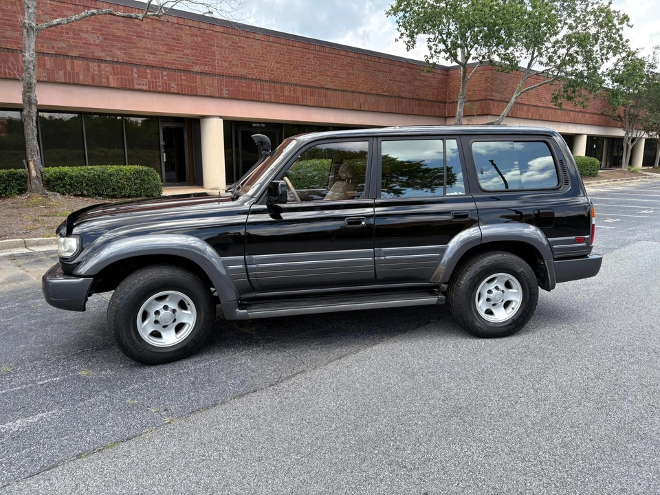 1997 Lexus LX 1st Gen - Image 8 of 31