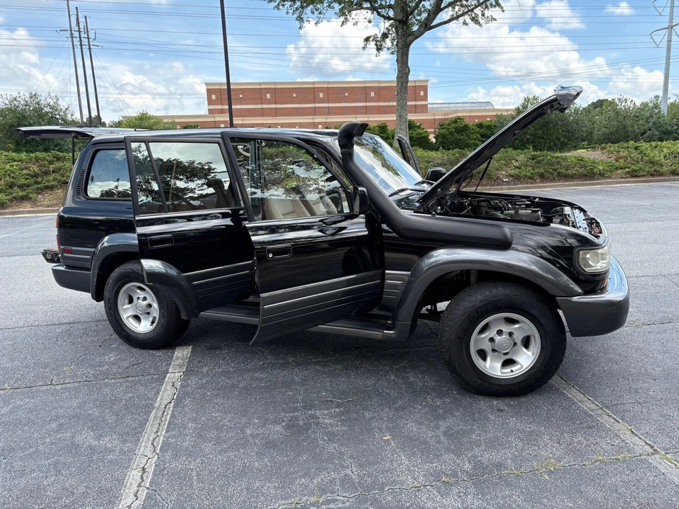 1997 Lexus LX 1st Gen - Image 12 of 31