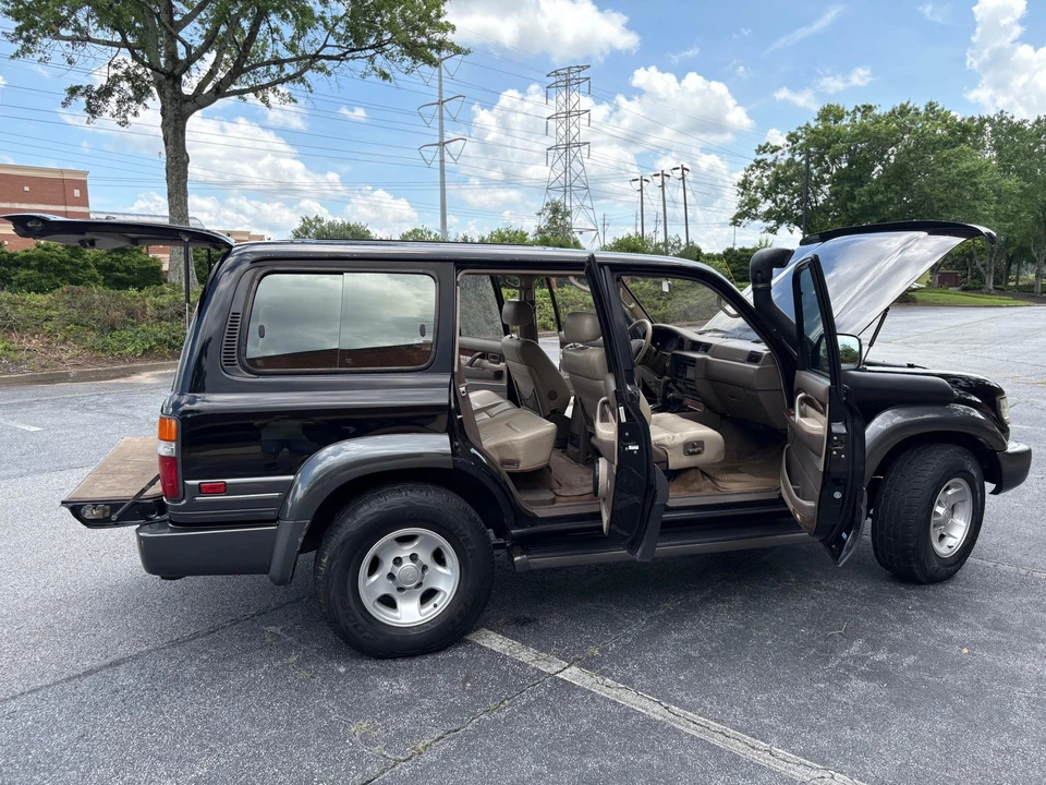 1997 Lexus LX 1st Gen - Image 13 of 31