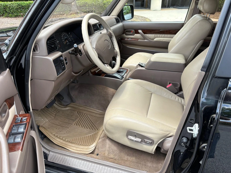 1997 Lexus LX 1st Gen - Image 24 of 31