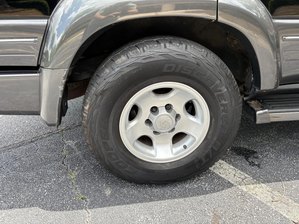 1997 Lexus LX 1st Gen - Image 21 of 31
