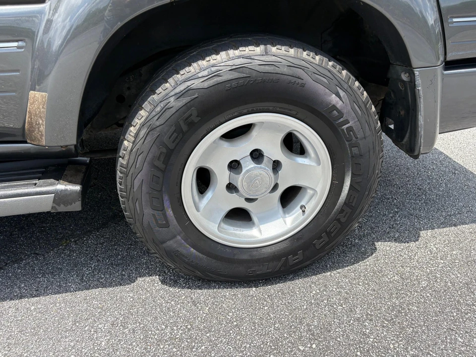1997 Lexus LX 1st Gen - Image 23 of 31