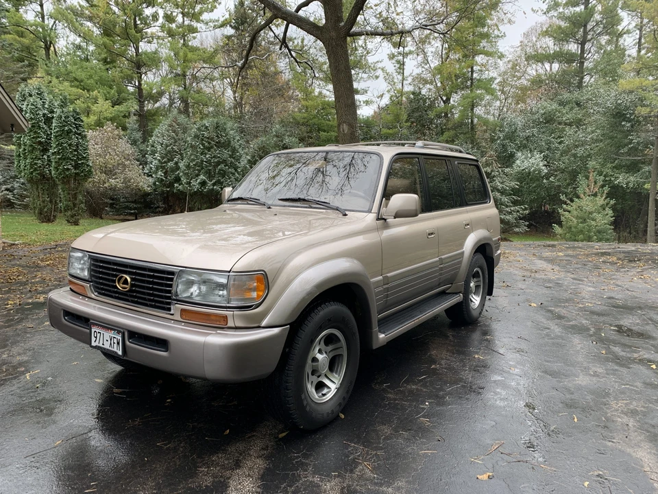 1997 Lexus LX 1st Gen - Image 3 of 31