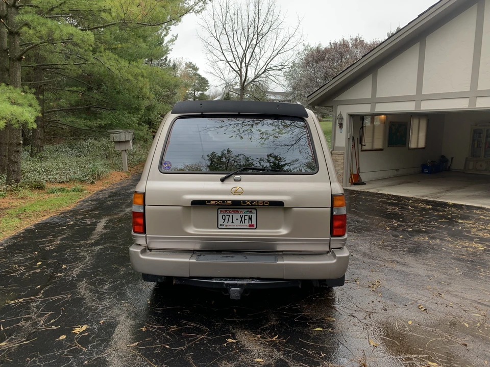 1997 Lexus LX 1st Gen - Image 11 of 31