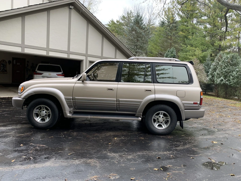 1997 Lexus LX 1st Gen - Image 2 of 31