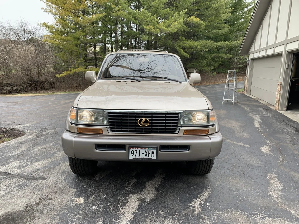 1997 Lexus LX 1st Gen - Image 4 of 31