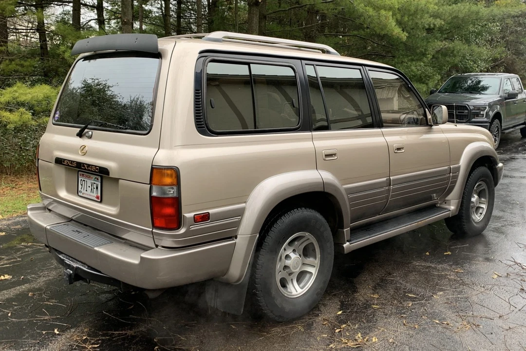1997 Lexus LX 1st Gen - Image 10 of 31