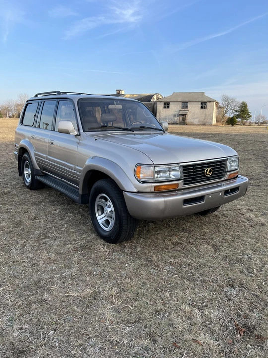1997 Lexus LX 1st Gen - Image 8 of 31