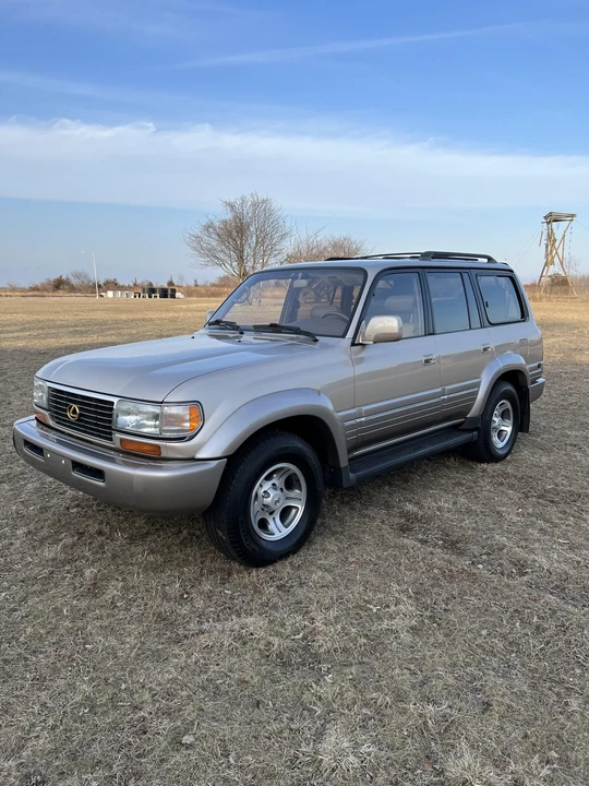 1997 Lexus LX 1st Gen - Image 3 of 31