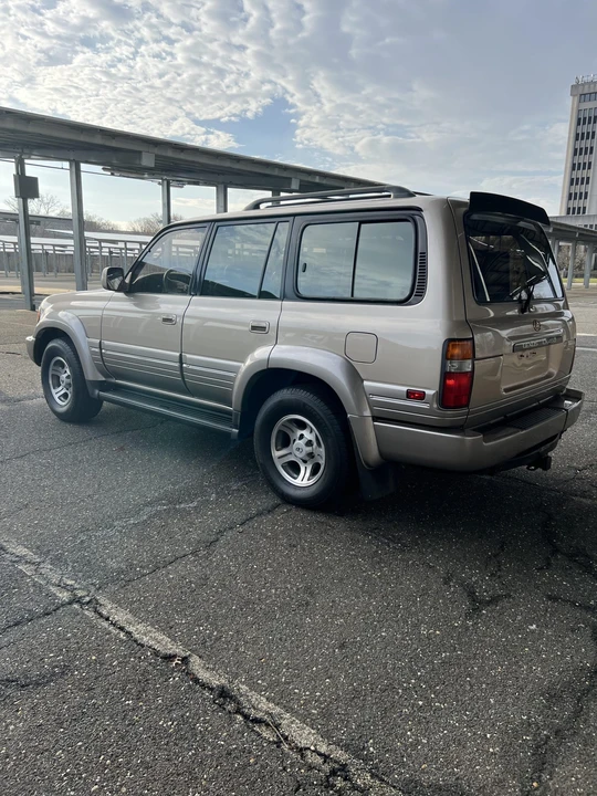 1997 Lexus LX 1st Gen - Image 22 of 31