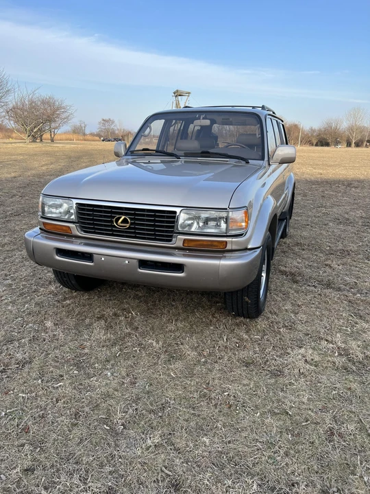 1997 Lexus LX 1st Gen - Image 5 of 31