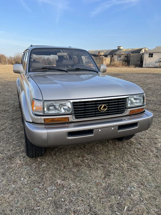 1997 Lexus LX 1st Gen - Image 7 of 31