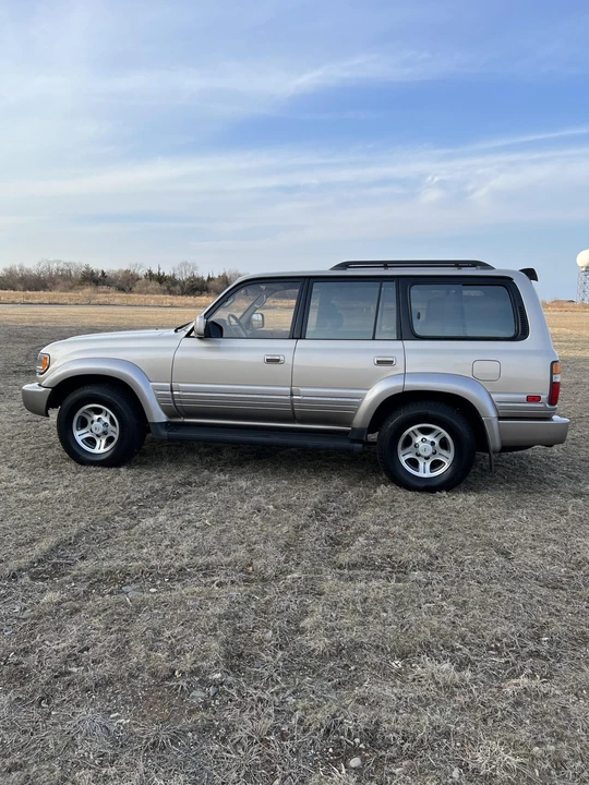 1997 Lexus LX 1st Gen - Image 16 of 31
