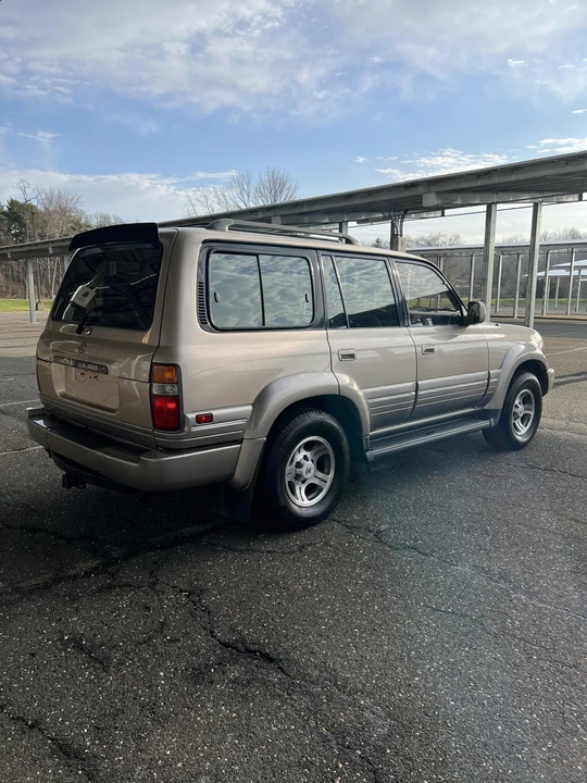 1997 Lexus LX 1st Gen - Image 21 of 31