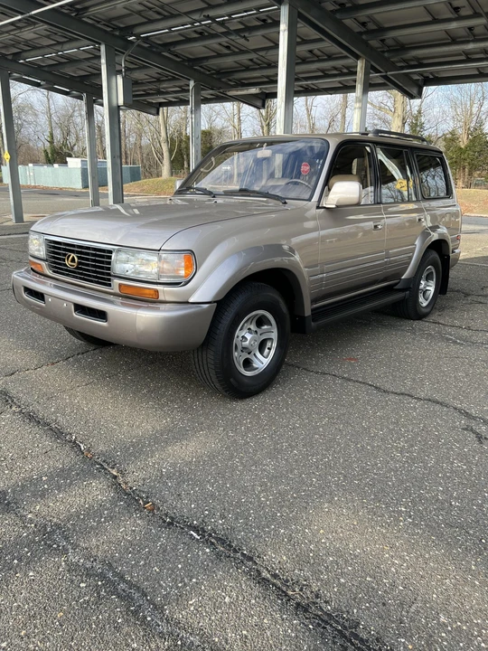 1997 Lexus LX 1st Gen - Image 24 of 31
