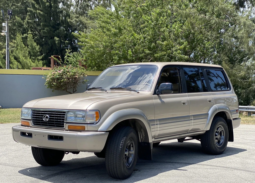1997 Lexus LX 1st Gen - Image 2 of 31