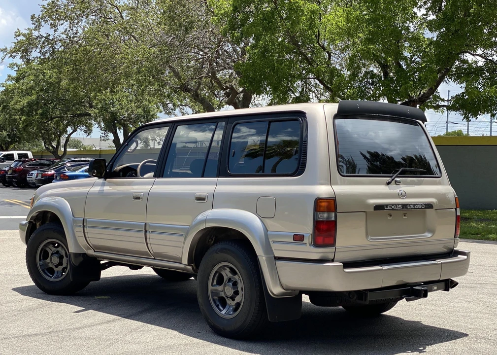 1997 Lexus LX 1st Gen - Image 30 of 31