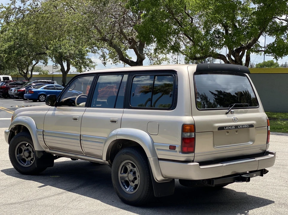 1997 Lexus LX 1st Gen - Image 29 of 31