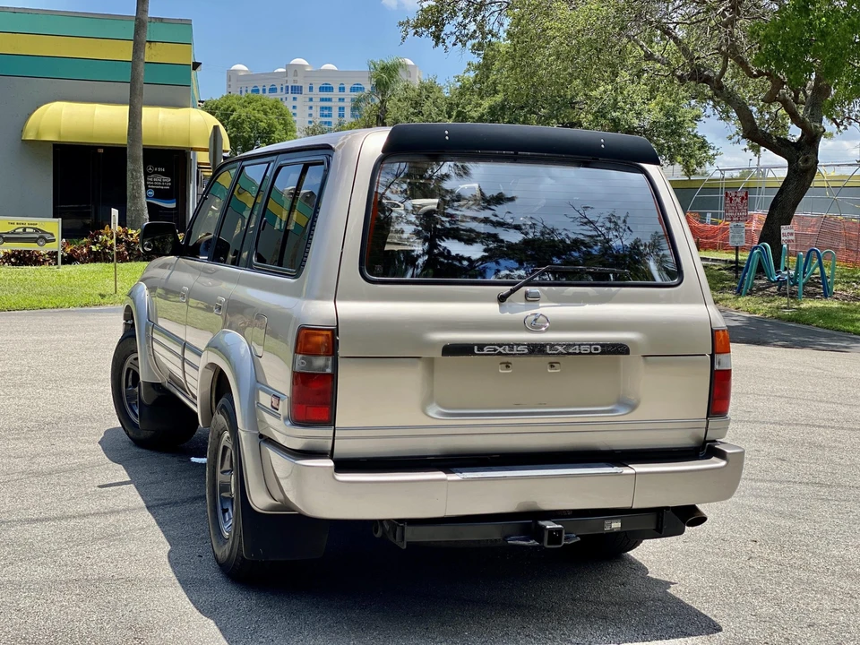 1997 Lexus LX 1st Gen - Image 25 of 31