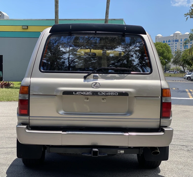 1997 Lexus LX 1st Gen - Image 23 of 31