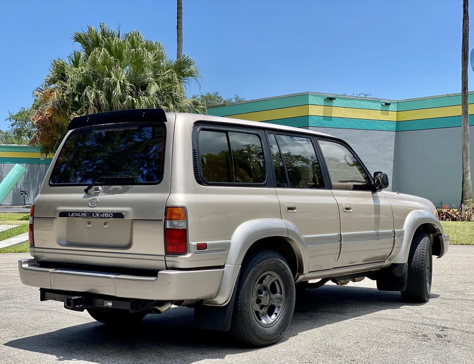 1997 Lexus LX 1st Gen - Image 19 of 31