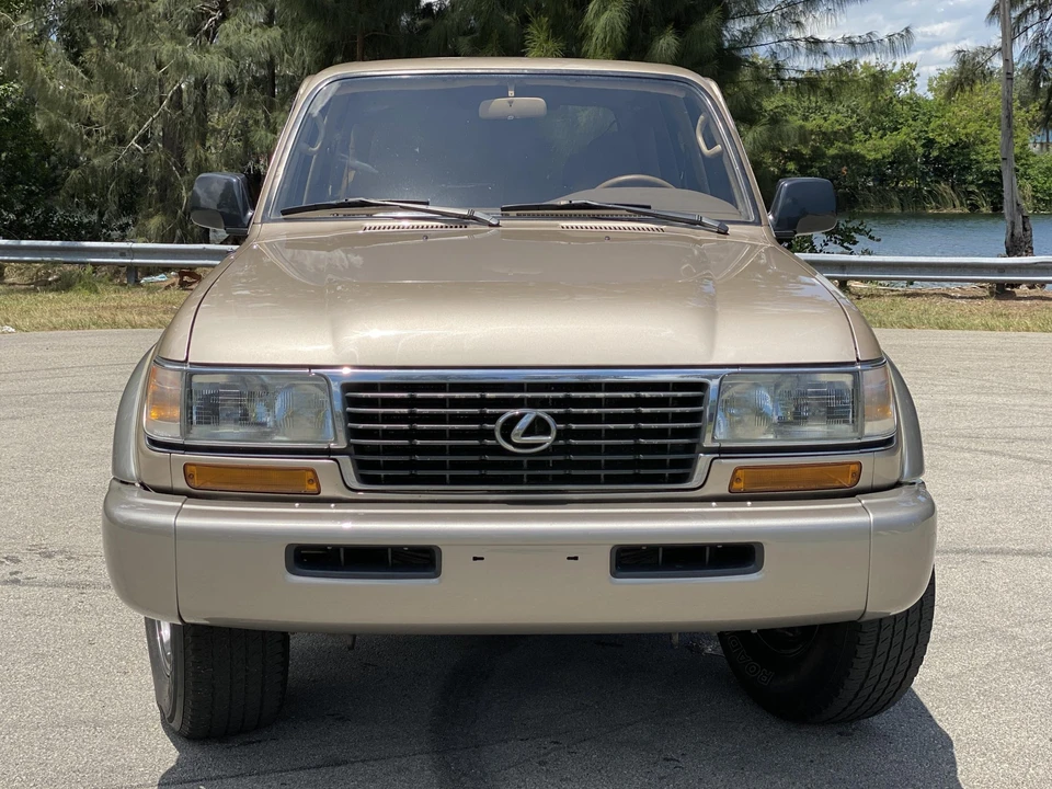 1997 Lexus LX 1st Gen - Image 9 of 31