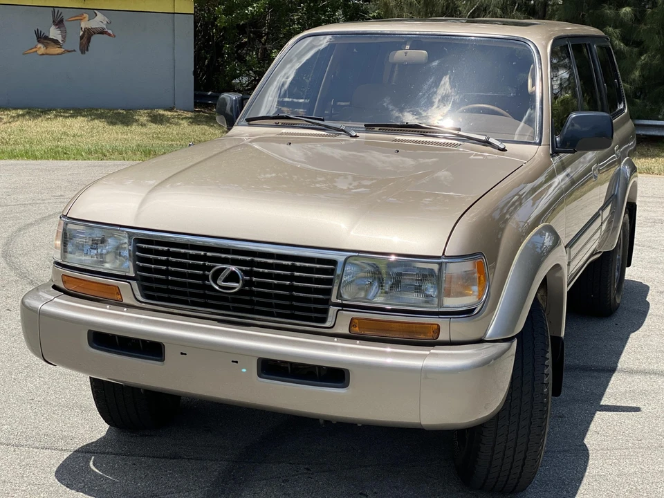 1997 Lexus LX 1st Gen - Image 6 of 31