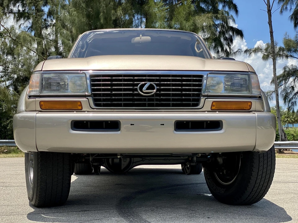 1997 Lexus LX 1st Gen - Image 7 of 31