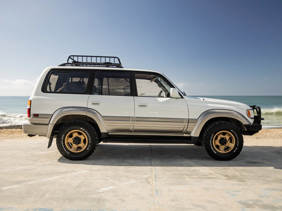 1997 Lexus LX 1st Gen - Image 4 of 21
