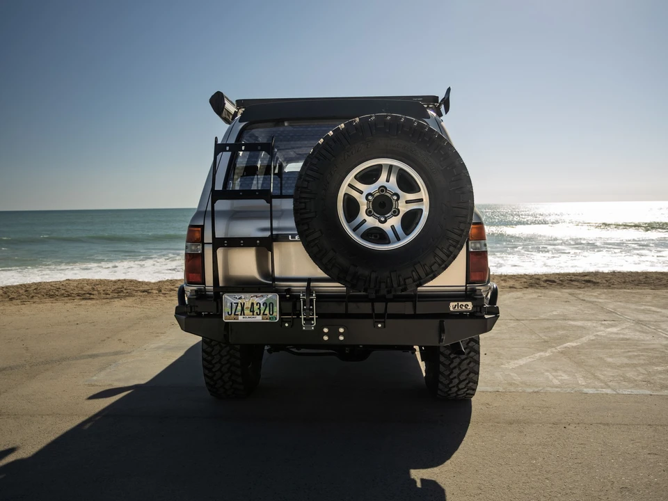 1997 Lexus LX 1st Gen - Image 5 of 8