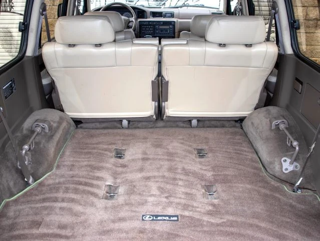 1997 Lexus LX 1st Gen - Image 19 of 21