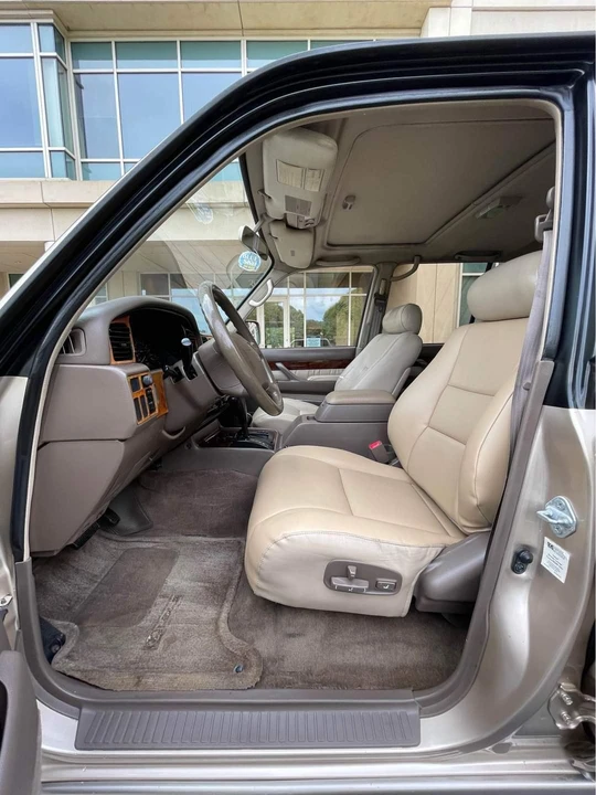 1997 Lexus LX 1st Gen - Image 4 of 15