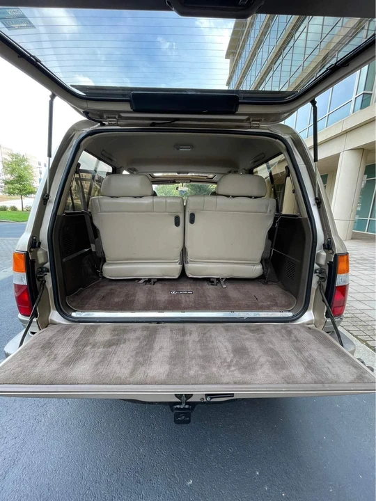 1997 Lexus LX 1st Gen - Image 10 of 15
